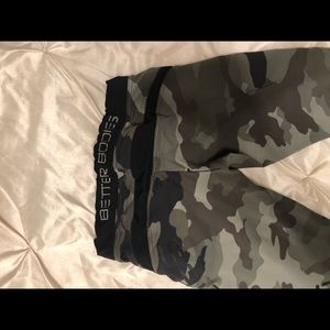 Better bodies camo leggings